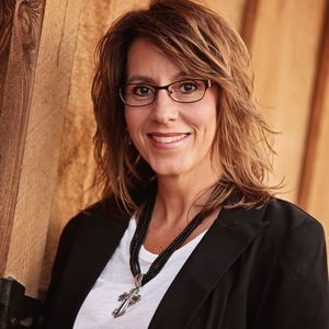 Meet your Posher, Stacy